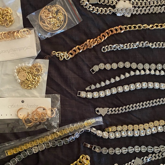 Jewelry - Bing jewelry bundle
Ready to ship
